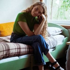 Meet your Posher, Ella